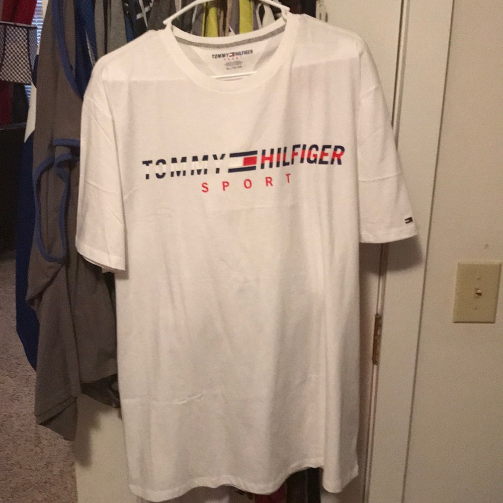 TH sport shirt